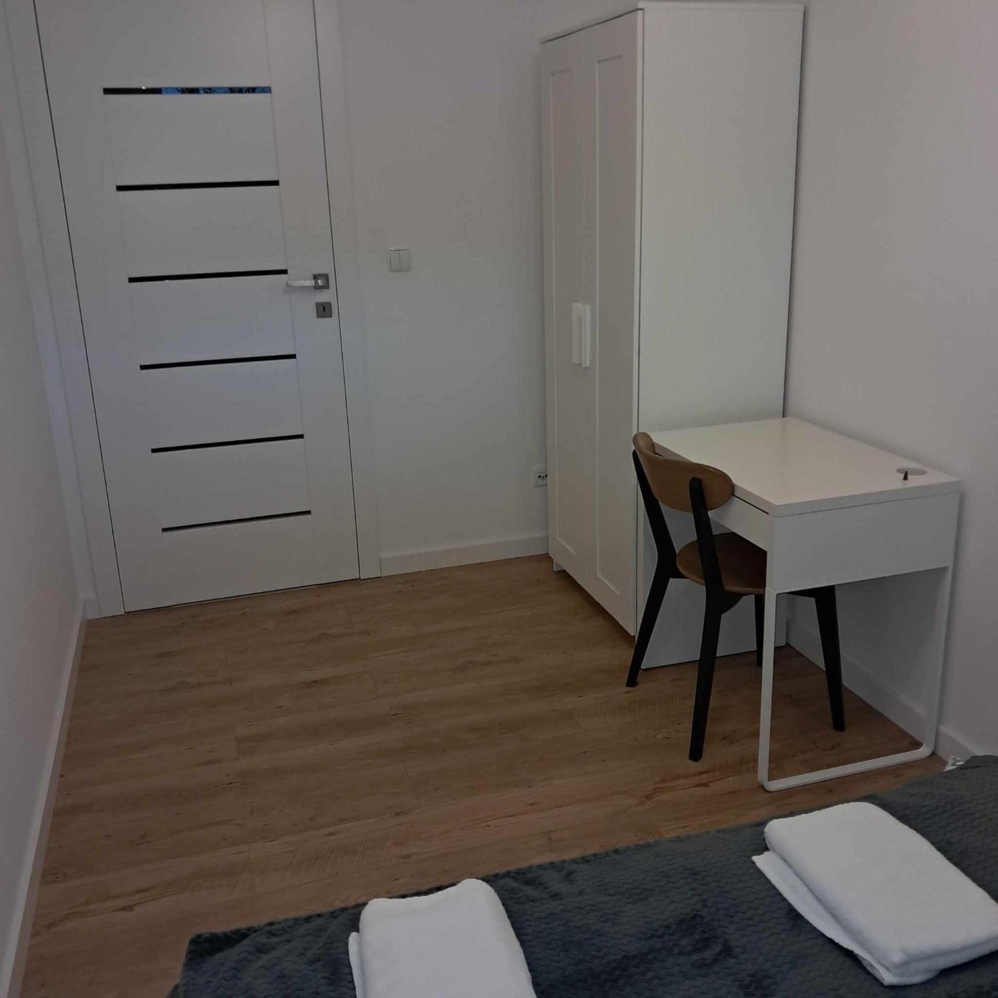 Apartament Julia 1-4 Os Starowapiennikowa 42A Z Balkonem Ze Sniadaniem Kontynentalnym Kielce Luaran gambar